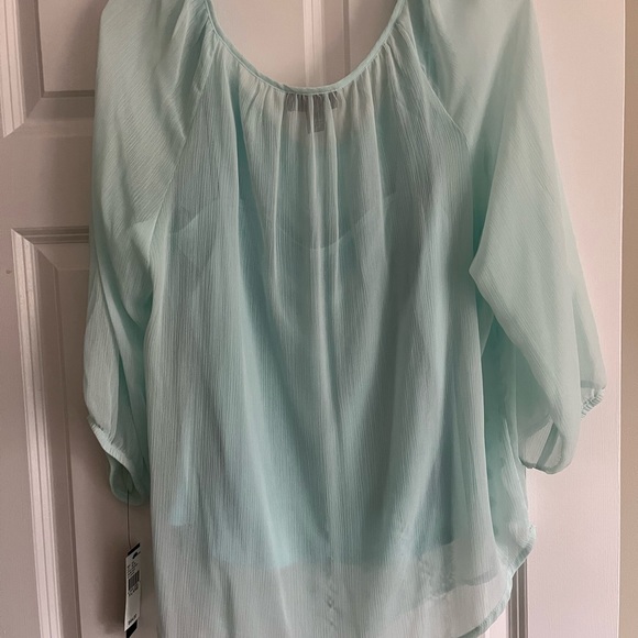 XL shirt - Picture 2 of 4